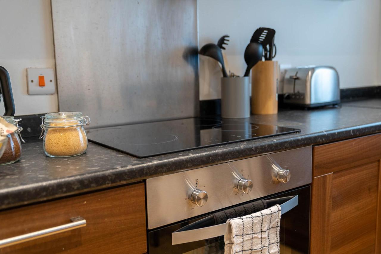 Three Bedroom Apartment- One Choice Stays Serviced Accommodation- Jewellery Quarter Birmingham Exterior photo